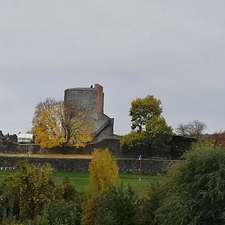 招待所 Var-liget Vendeghaz Kisnána