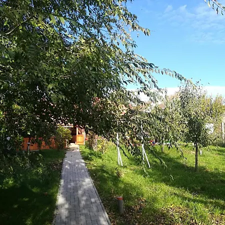 招待所 Var-liget Vendeghaz Kisnána