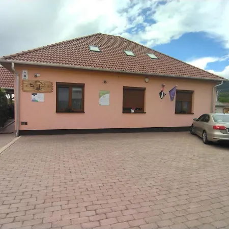 Vár-liget Vendégház 3*