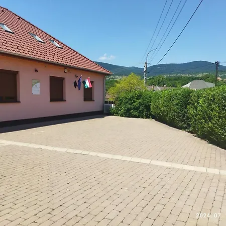 Vendégház Vár-liget