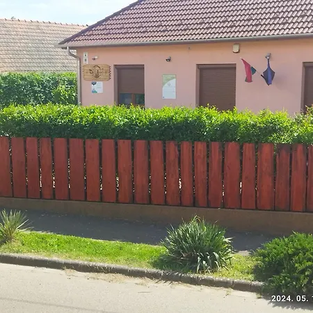 Vendégház Vár-liget 3*