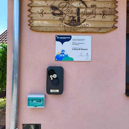 Pensión Vár-liget 3*