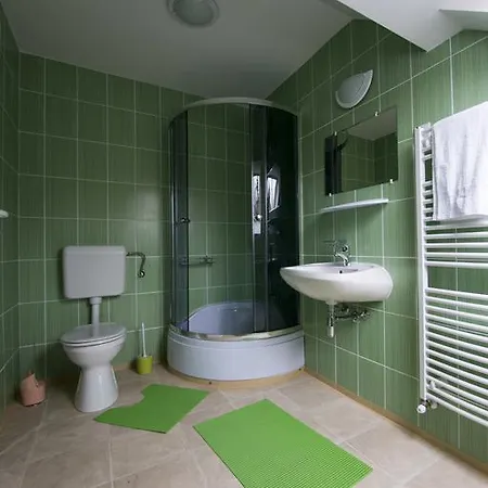 Var-liget Vendeghaz Kisnána