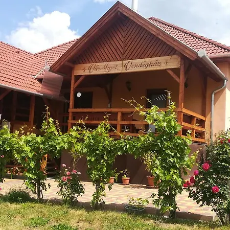 Var-liget Vendeghaz 4*