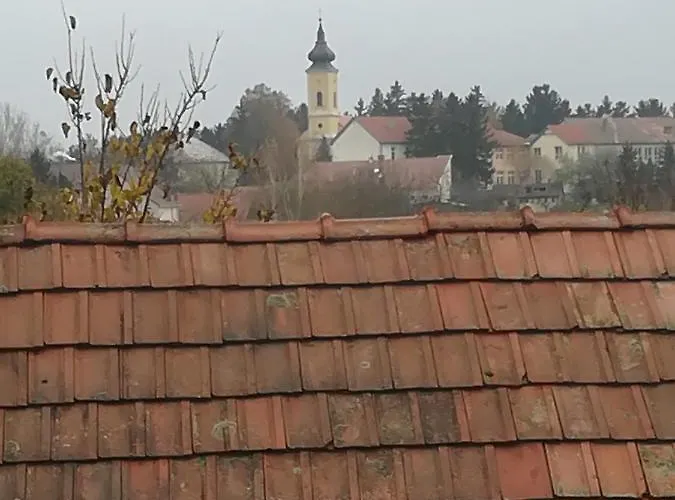 Var-liget Vendeghaz Kisnána